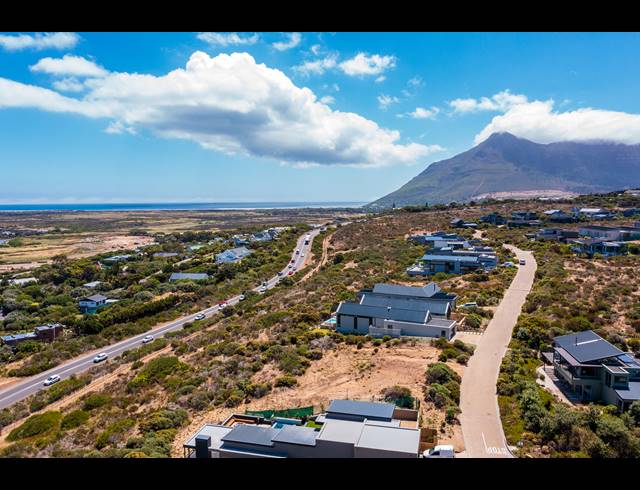 700M² VACANT LAND FOR SALE IN CHAPMAN'S BAY ESTATE